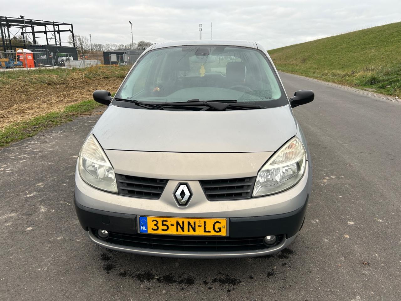 Renault Megane Scenic 2.0-16V