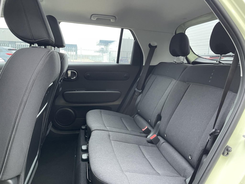 Hyundai Inster evolve 49 kwh winter + technology pack direct beschikbaar!
