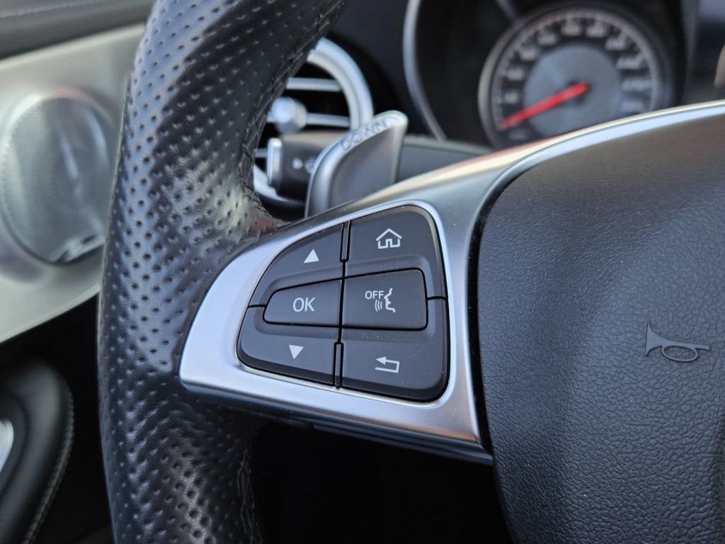 Mercedes-Benz C-Klasse cabrio amg 63 | burmester | carbon ceramic brakes