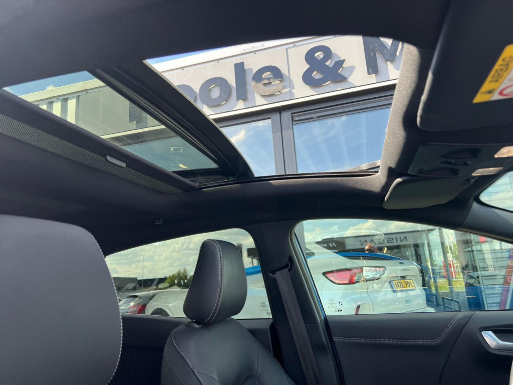 Ford Puma 1.0i ecoboost hybrid 125pk st-line vignale, pano, trekhaak
