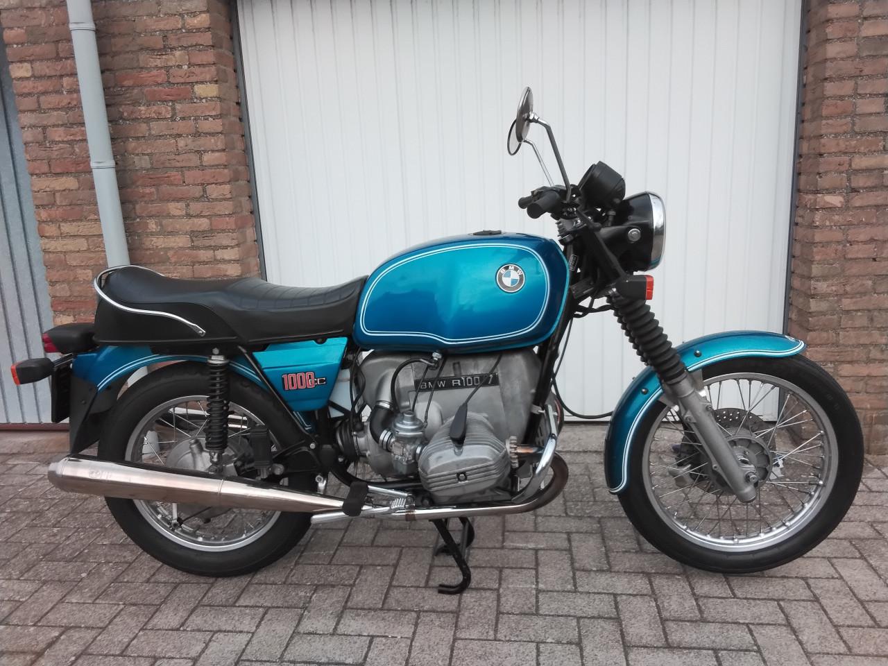 BMW  R 100/7 blauwe motorfiets