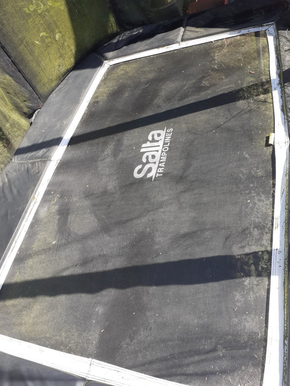 Grote trampoline zwart (153 x 214) met nieuw veiligheidsnet