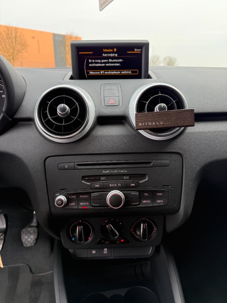 Audi A1 Sportback 1.2 tfsi admired s- line