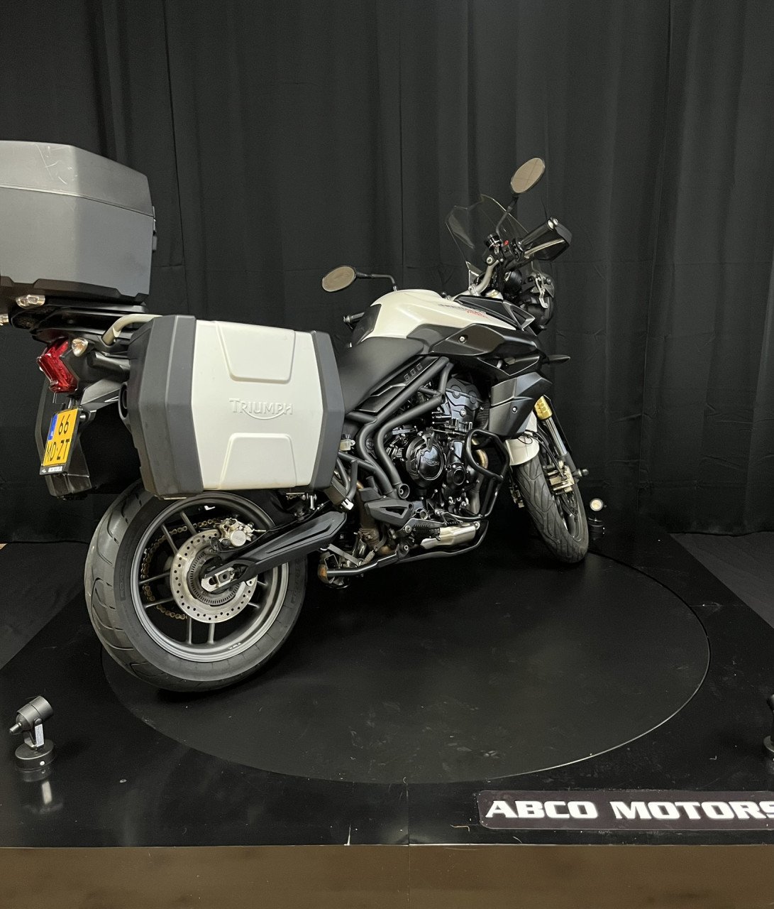 TRIUMPH TIGER 800