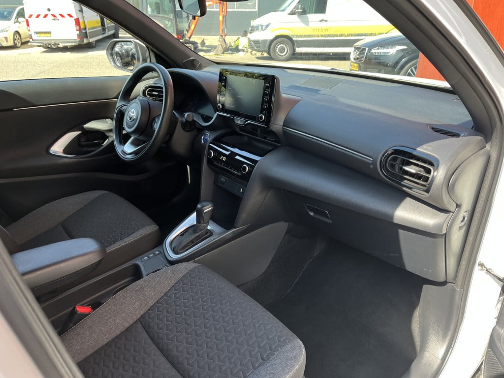 Toyota Yaris Cross 1.5 hybrid dynamic | camera | acc | carplay | keyless