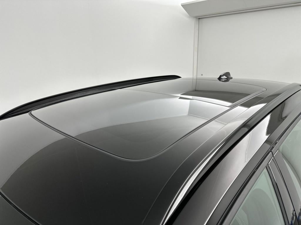 Volvo XC40 b4 plus black edition