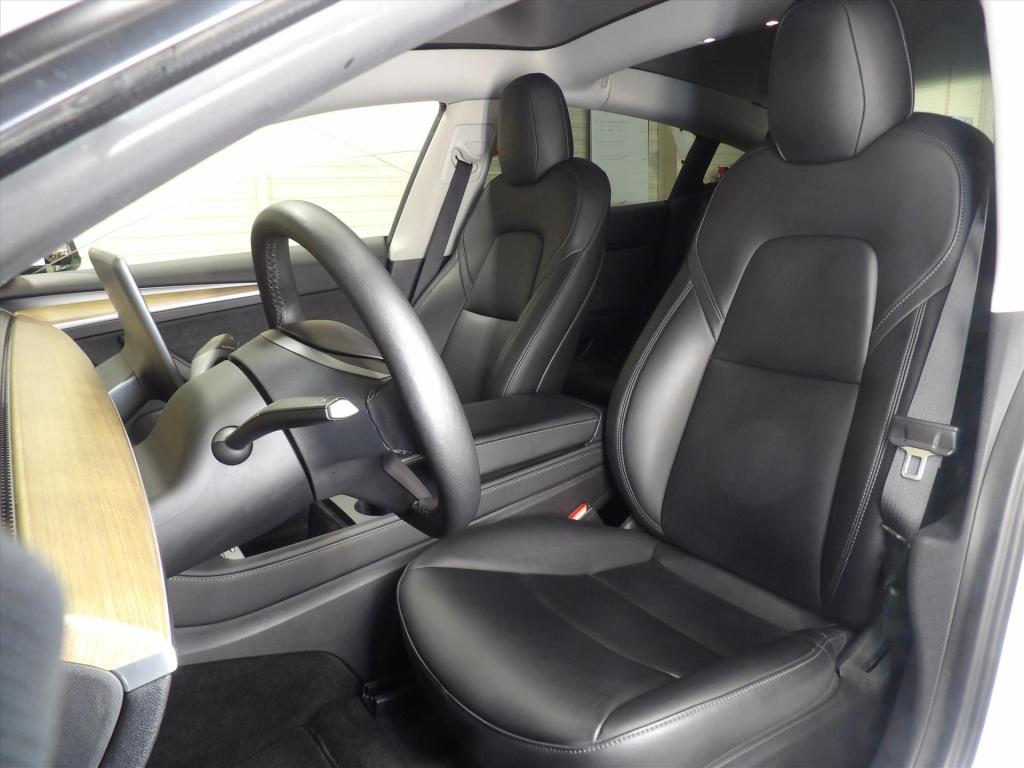 Tesla Model 3 standard 60 kwh plus rwd