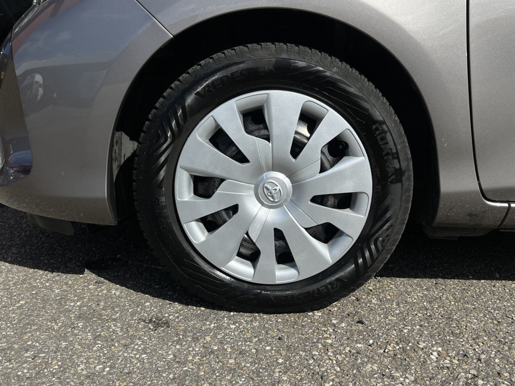 Toyota Yaris 1.5 hybrid aspiration | camera | trekhaak