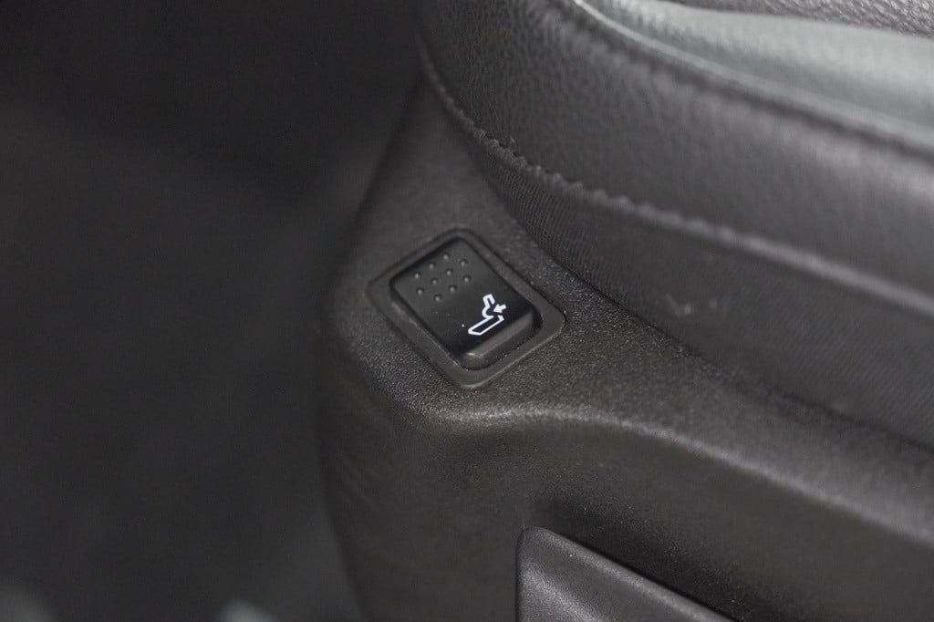 Jeep Compass 4xe 190 plug-in hybrid electric limited | elektrisch panoramad