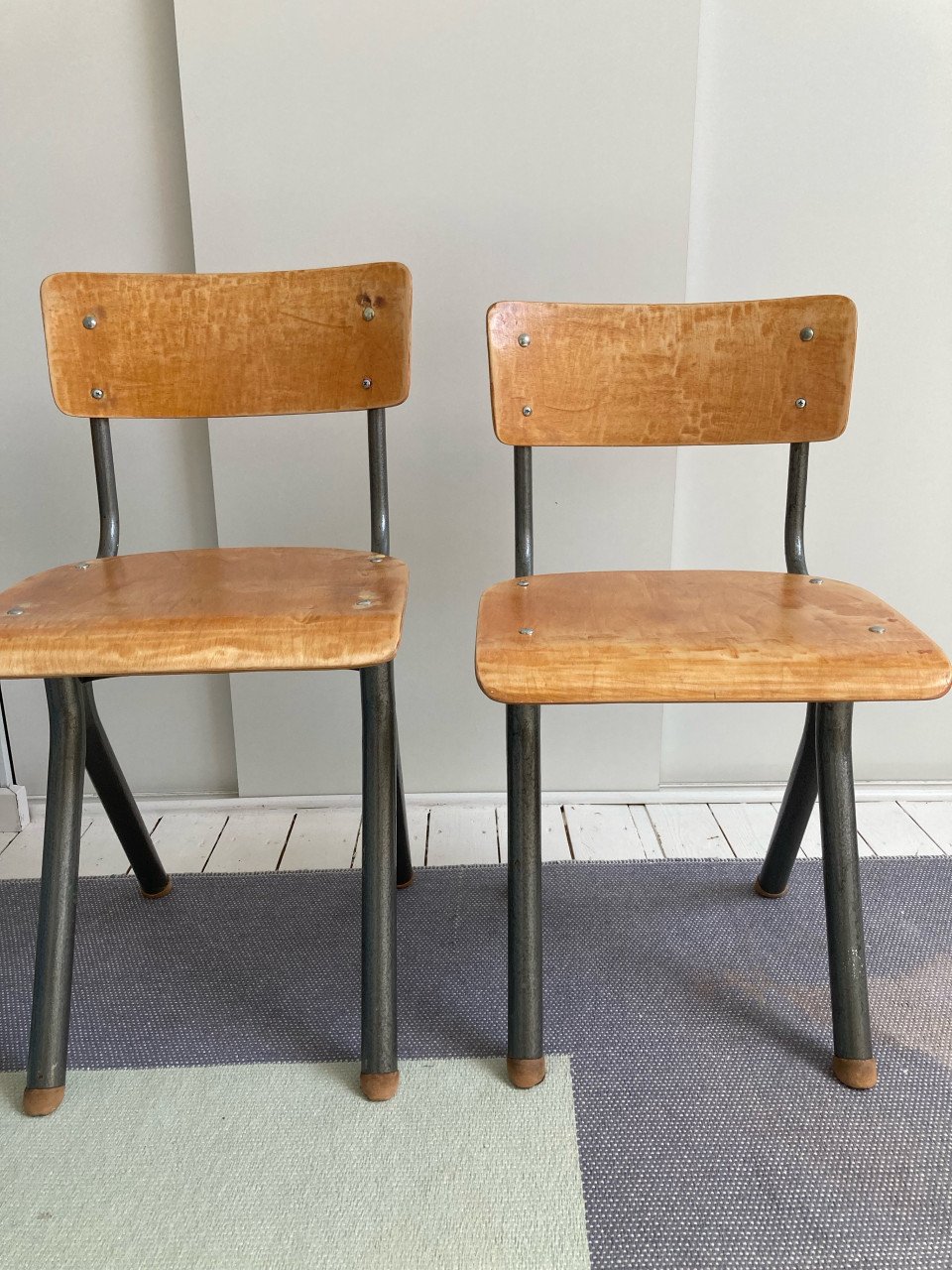 Superleuk vintage lessenaartje te koop!