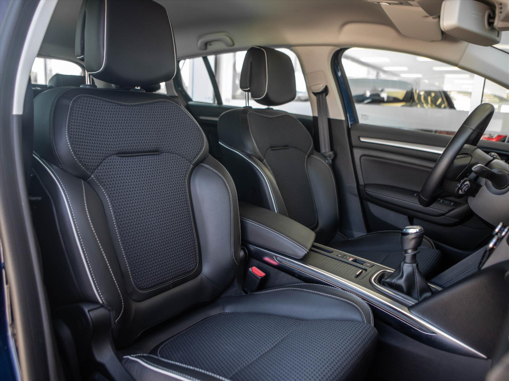 Renault Megane tce 130pk bose | navigatie | camera | park. sensoren | cruis