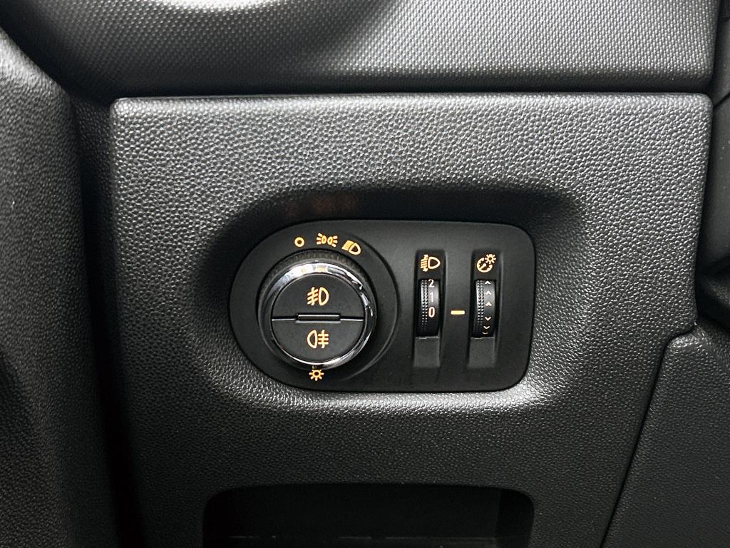 Opel Corsa 1.2-16v business+ | trekhaak | nieuwe apk |