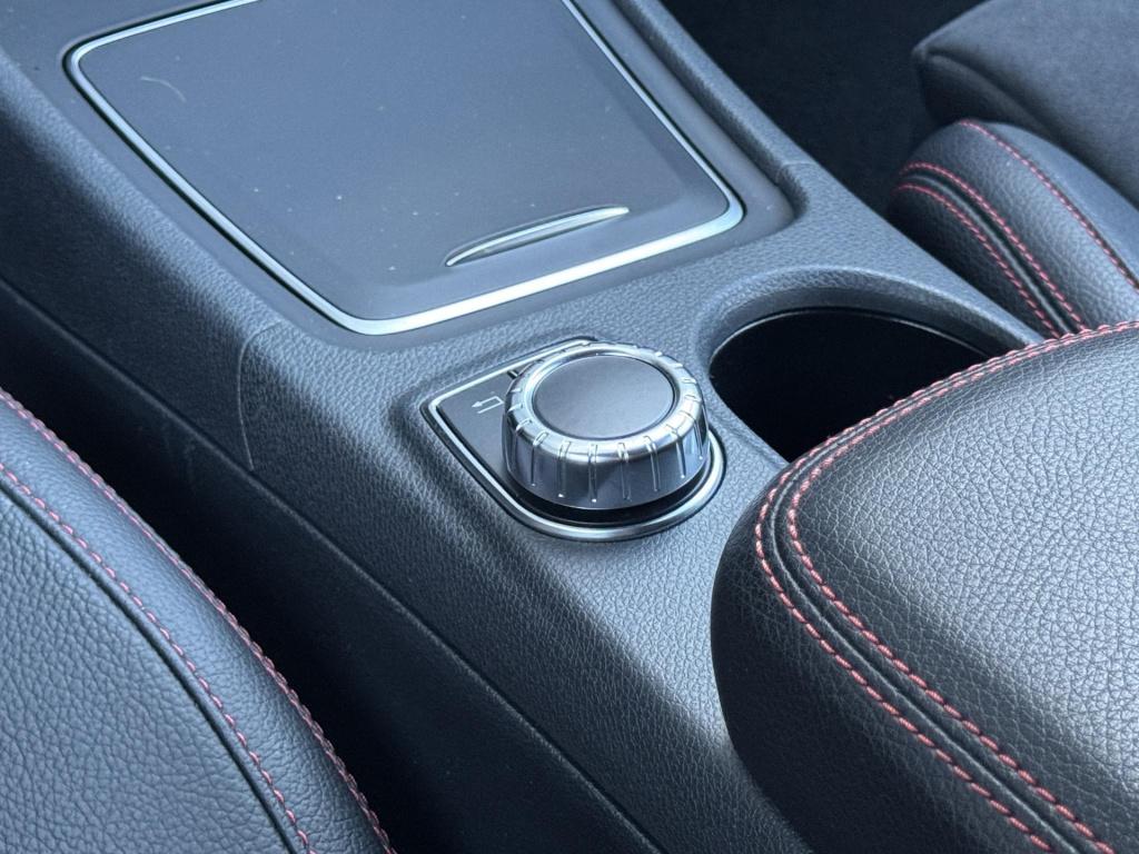 Mercedes-Benz Cla shooting brake 180 amg-line automaat, nl-auto!