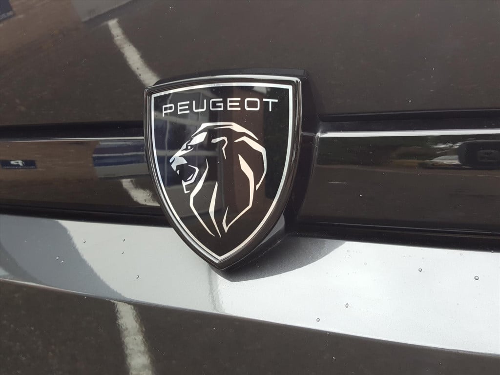 Peugeot 408 1.2 puretech 130pk eat8 gt | applecarplay & androidauto | cruis