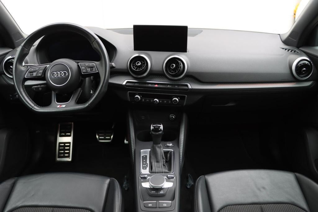 Audi Q2 35 tfsi | s edition | 150pk | s-tronic | ambiente | zwart optiek