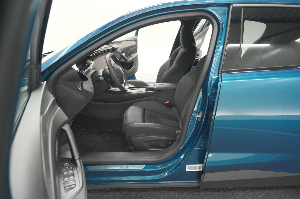 Peugeot 408 puretech 130 eat8 gt | 360 camera | adaptieve cruise control | 
