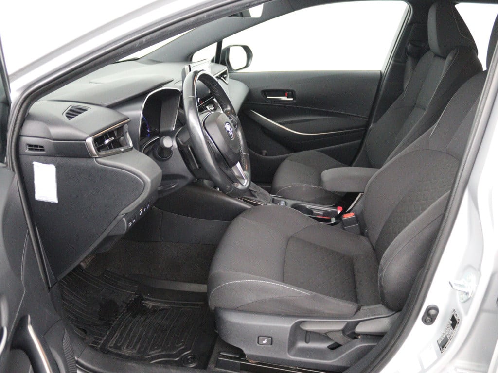 Toyota Corolla Touring Sports 2.0 hybrid style limited camera | trekhaak | 