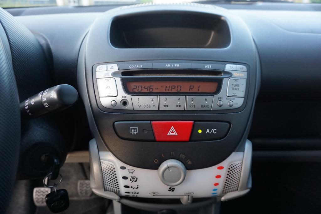 Toyota Aygo 1.0-12v access 1e eigenaar - airco / nap / nieuwe apk!