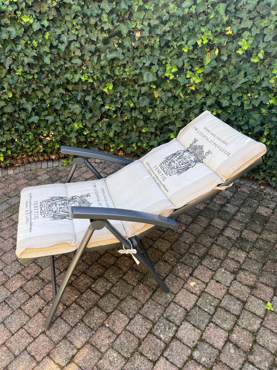 Complete set van 6 Hartman tuinstoelen inclusief 6 bijpassende tuinkussens