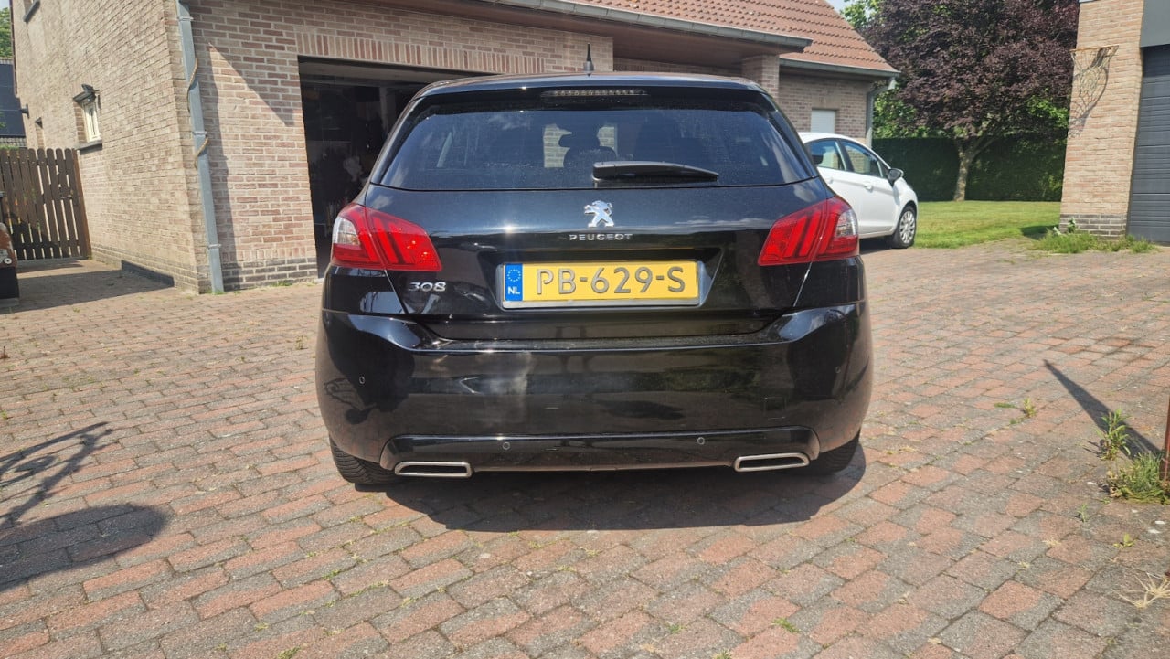 Peugeot 308 1.2 blue lion gt pakket 2017 96.000 km
