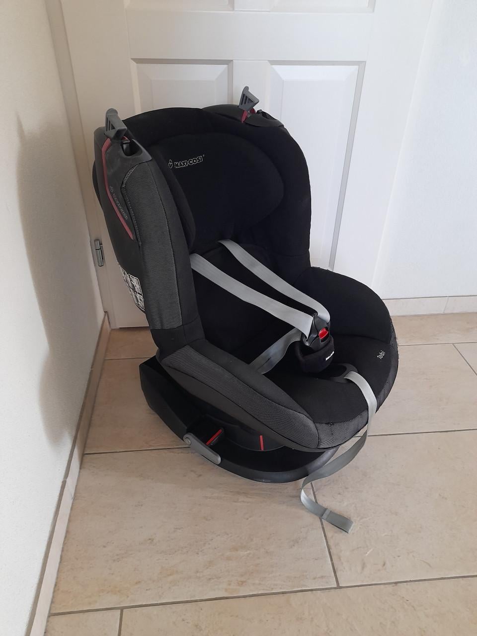 Maxi cosi  autostoel 9/18 kg (in goede staat )