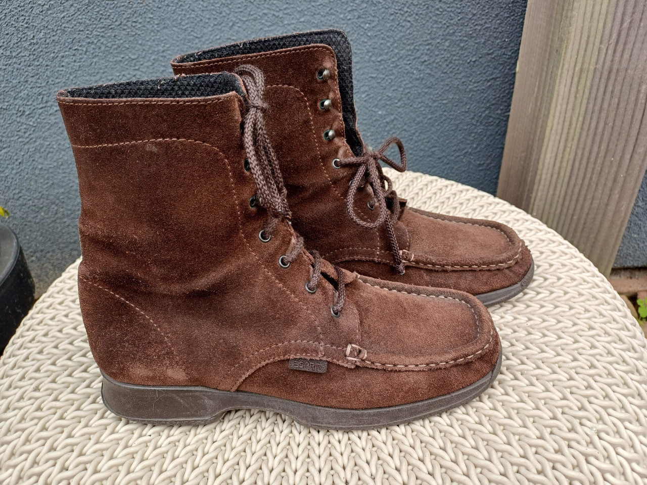 SALE: Mooie ESPRIT HALFHOGE LAARSJES (37): Espresso bruin !!