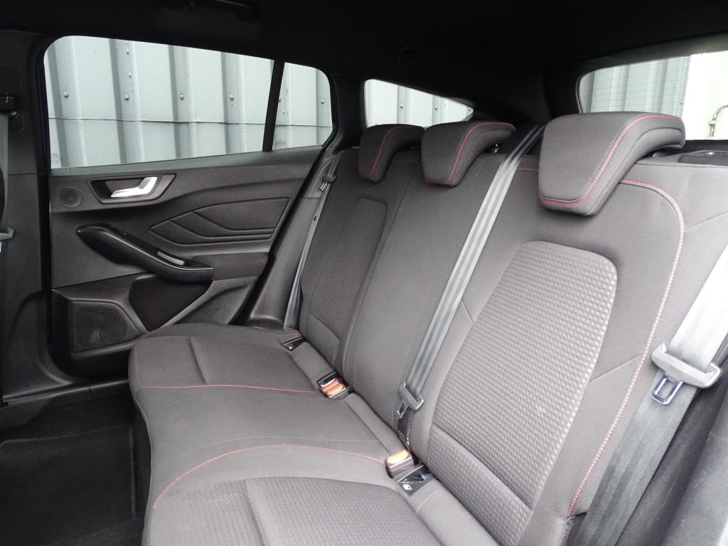 Ford Focus wagon 1.0 ecoboost st line business | led | camera | apple carpl