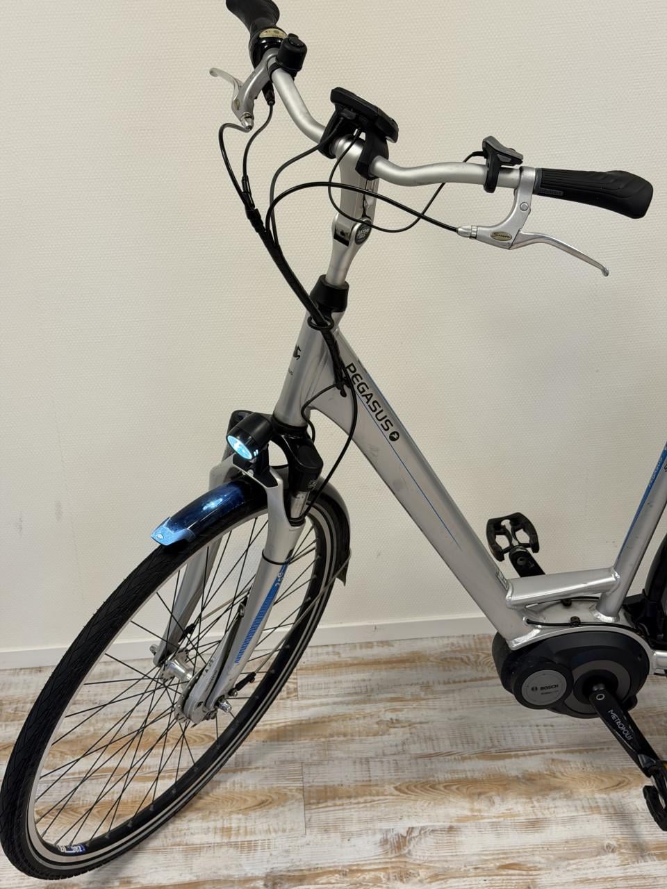 Pegasus Siena E-Bike Bosch Middenmotor 400Wh – met fietstas