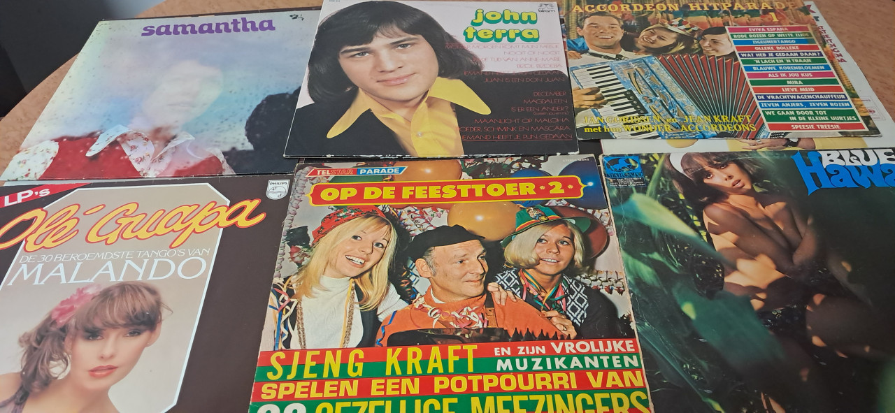 Cd's, Lp's, en (reclame) singeltjes. Deel 1