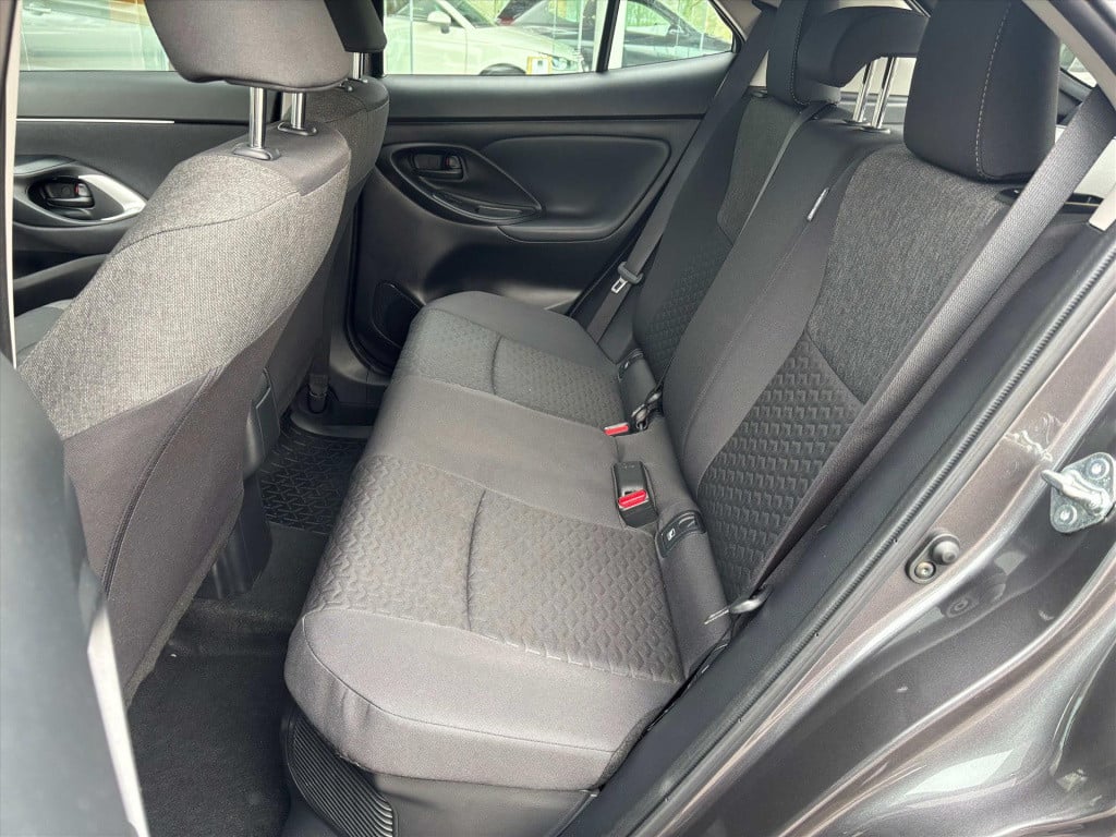 Toyota Yaris Cross 1.5 hybrid dynamic navi|head-up|stoel/stuurverw|carplay 
