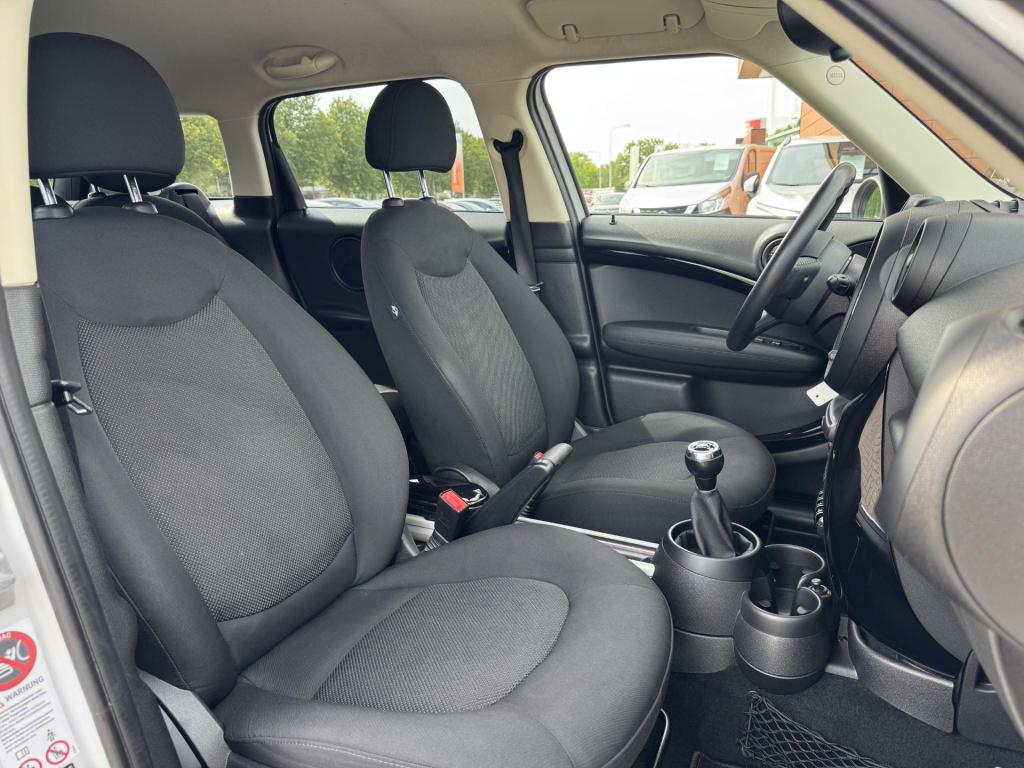 Mini Countryman mini 1.6 cooper | trekhaak | climate control | stoelverwarm