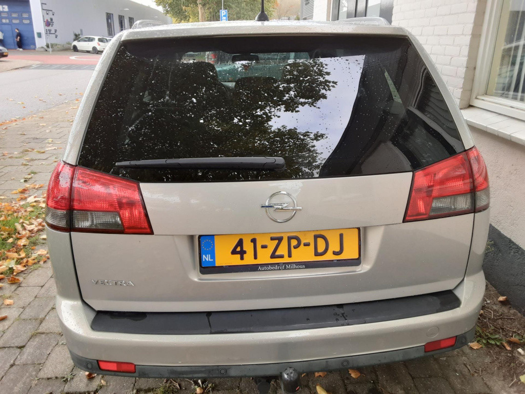 Opel Vectra wagon 1.8-16v executive