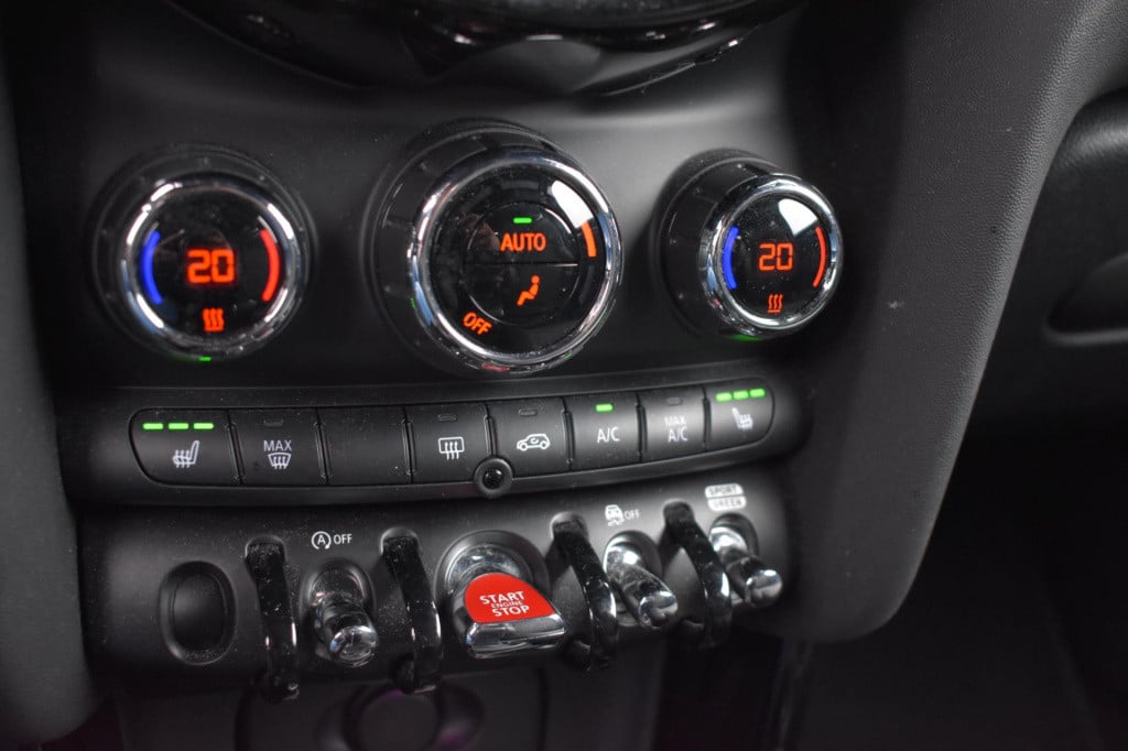 Mini Cooper mini 1.5 apple carplay | stuur / stoelverwarming | dealer onder