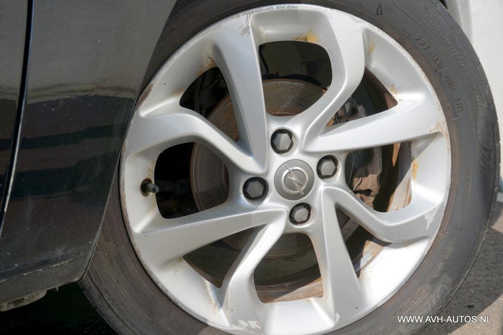 Opel Corsa 1.4 online edition