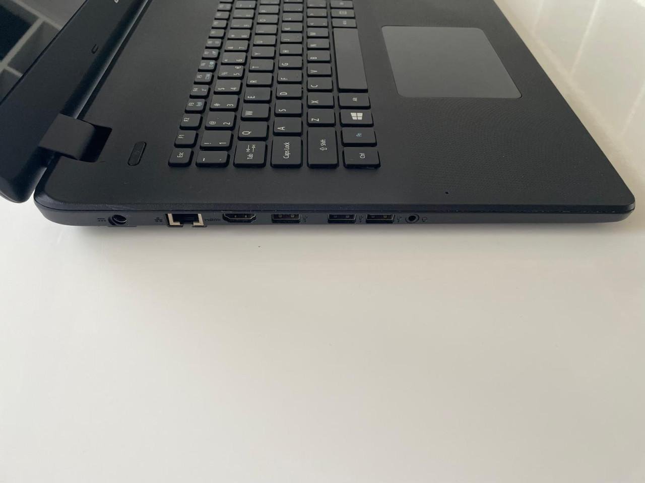 Acer 17 inch | Windows 11 SSD Office en nieuwe accu + muis