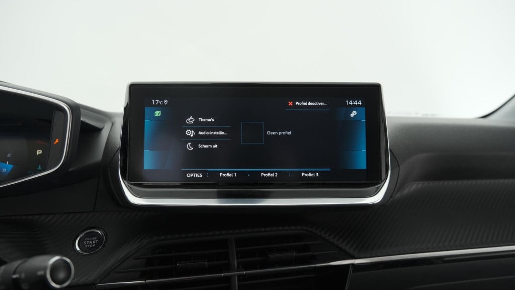 Peugeot 208 puretech 100 eat8 allure | camera | apple carplay | navigatie |