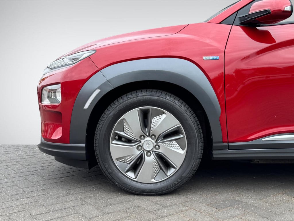 Hyundai Kona ev premium 64 kwh 3-fase lader | navigatie | stoelventilatie +