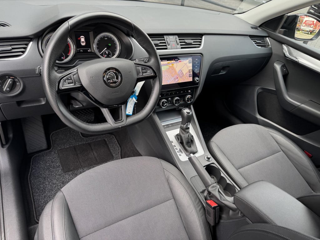 Skoda Octavia 1.5 tsi greentech business edition upgrade automaat | navigat