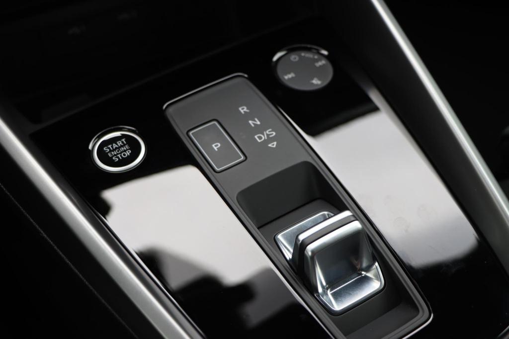 Audi A3 sportback 40 tfsi e s edition 204pk s-tronic | soh 98% l zwart opti