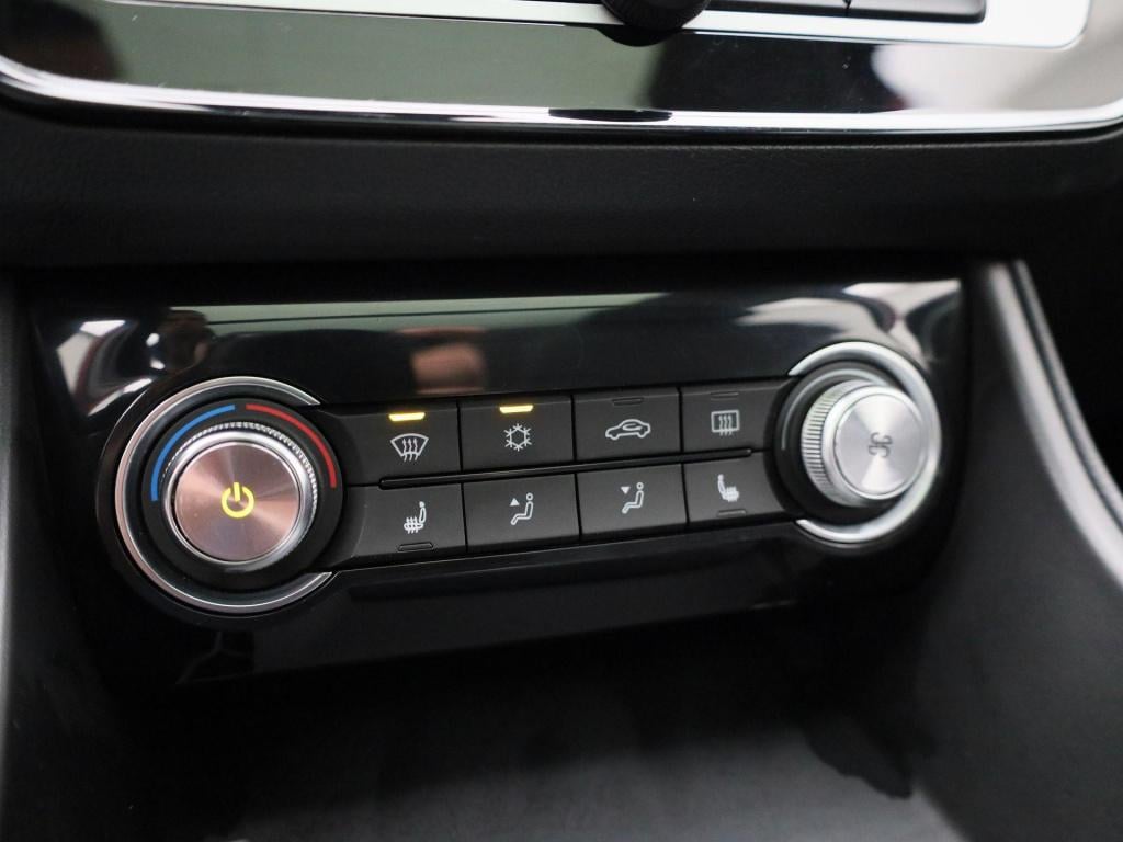 MG Zs Ev mg luxury 45 kwh | automaat | panoramadak | leder | navigatie | ai