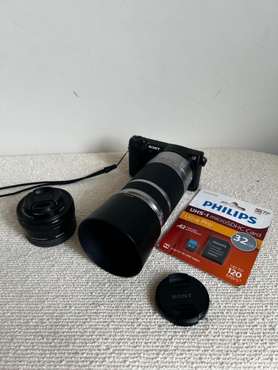 Sony a5100 DSLR/systeemcamera inc kitlens en zoomlens in perfecte staat