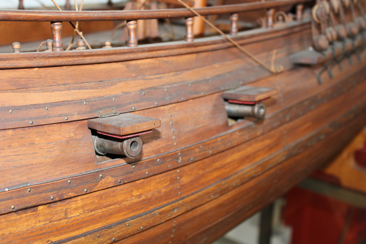 Zelfgebouwd VOC modelschip De Halve Maen