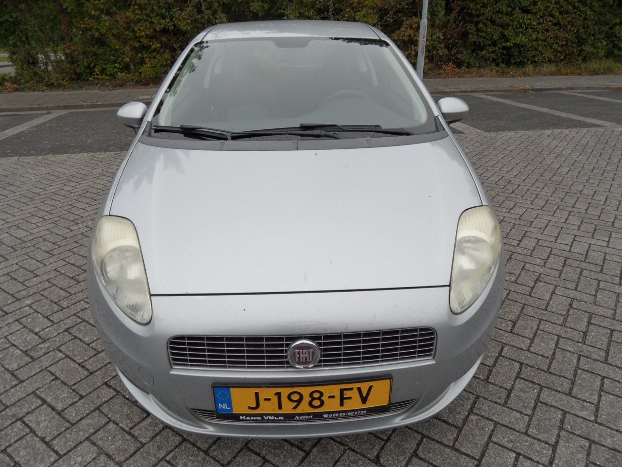 TE KOOP; FIAT Grande Punto 1.4 benzine, 77pk, handges., vrpr. 1700,-- Euro.