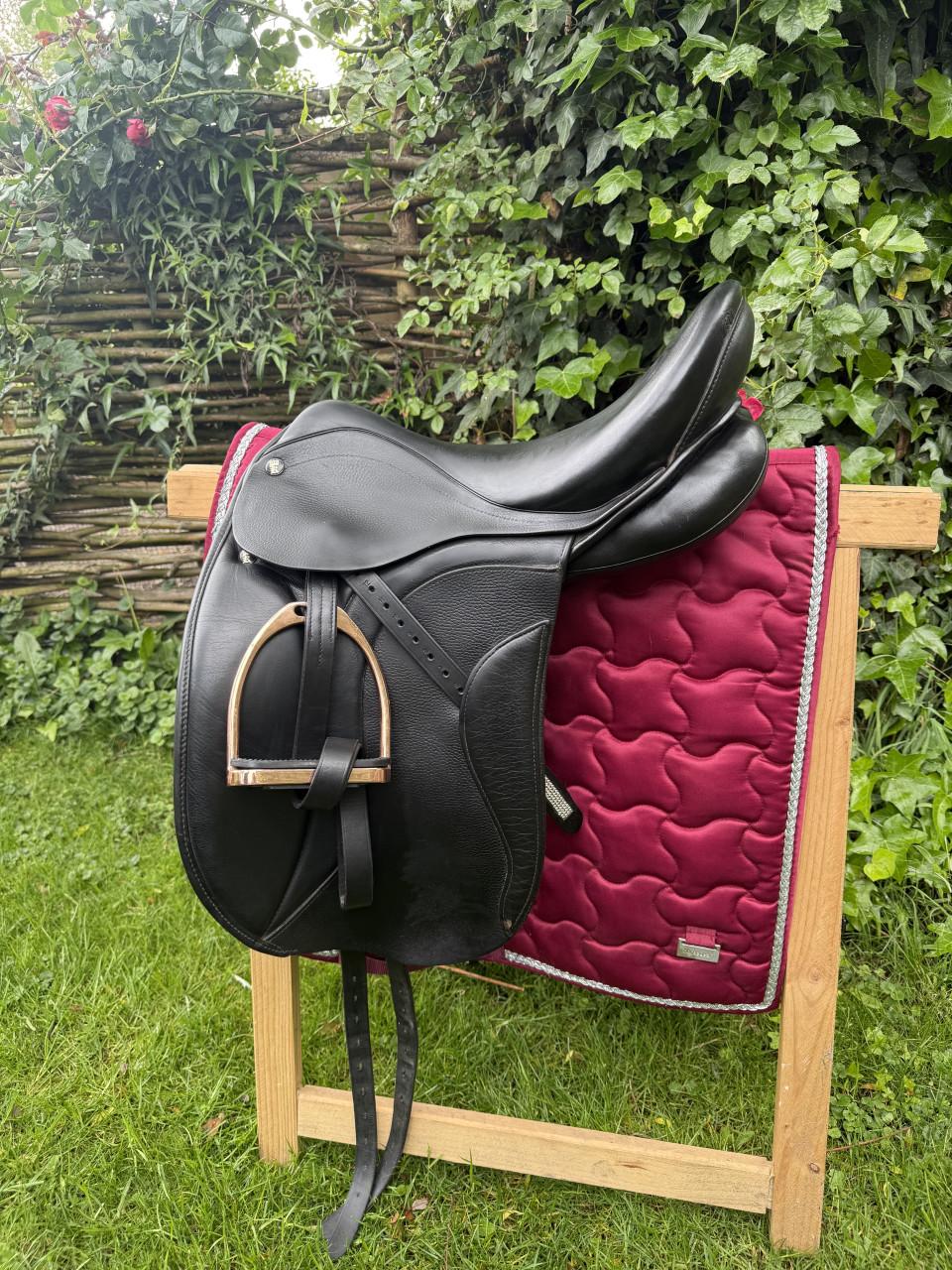 Kingsley zadel D1 17,5 inch