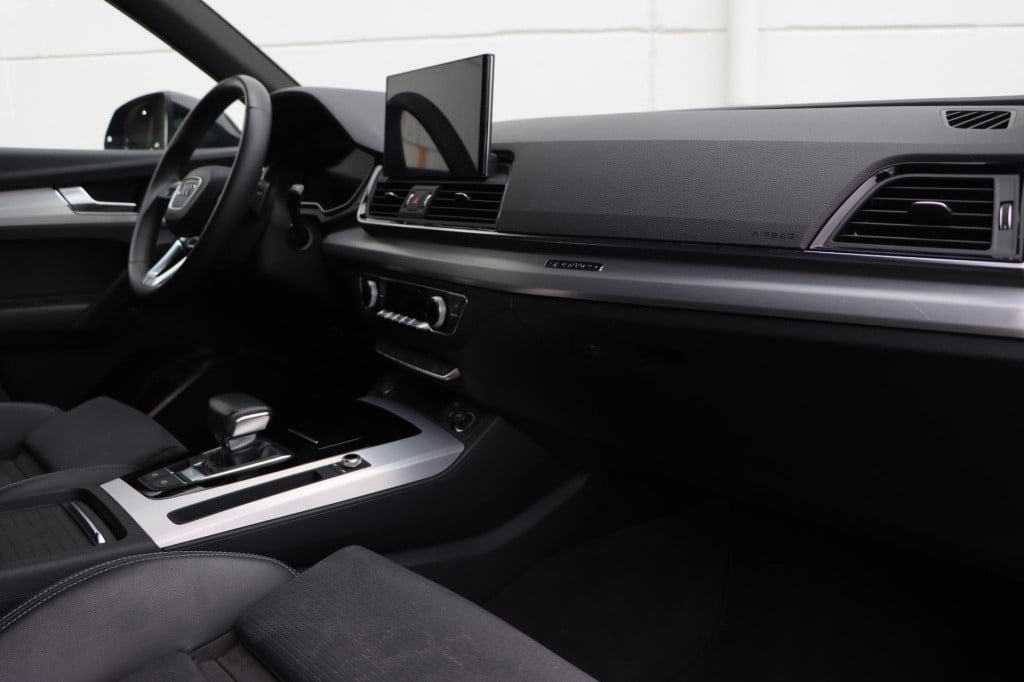 Audi Q5 55 tfsi e quattro s edition competition 367pk