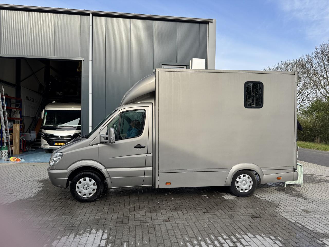 MERCEDES PAARDENWAGEN 2-PAARDS -2012- HENGSTENSCHOT !PRIJS EXCL. BTW!