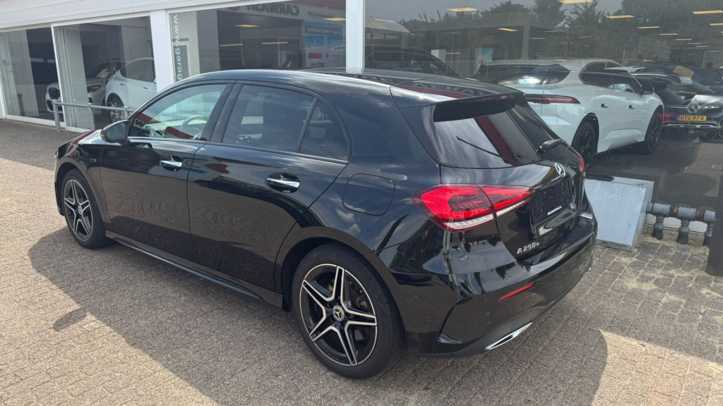 Mercedes-Benz A-Klasse 250 e business solution amg limited