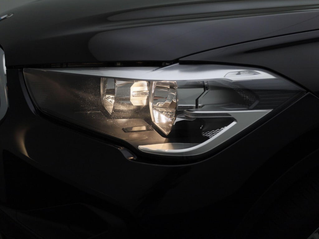 BMW X1 sdrive18i executive | automaat | navigatie | verwarmde stoelen | ele