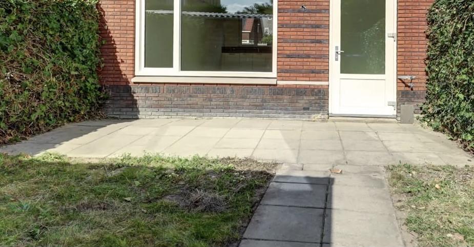 Gratis afhalen ca 30m2 betontegels