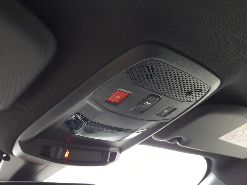 Peugeot 2008 1.2 130pk gt eat8 automaat apple carplay & android auto | trek